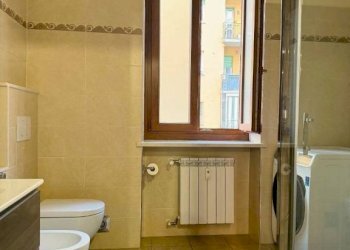 Interno appartamento - Quadrilocale via Leopoldo Lanfranco, 7, Torino (zona Santa Rita) - foto 32