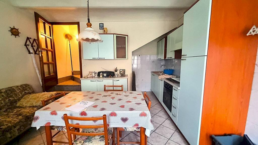 Cucina - Rustico via Edoardo Ravazza, Mombercelli - foto 2