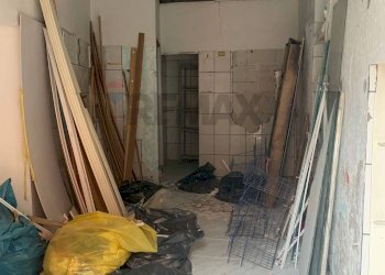 Non correlato - Commercial Premises Via Antonio Cacciapuoti
 
10, Pozzuoli - photo 8