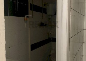 Bagno - Commercial Premises Via Antonio Cacciapuoti
 
10, Pozzuoli - photo 9