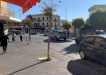 Edificio all\'aperto - Commercial Premises Via Antonio Cacciapuoti
 
10, Pozzuoli - photo 11