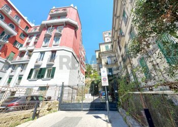 Edificio all\'aperto - Quadrilocale Via Tasso
 
169, Napoli - foto 23