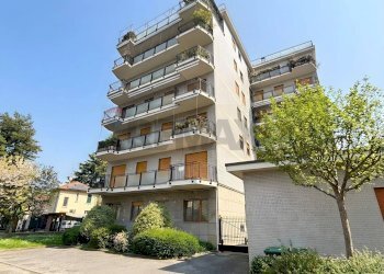 Edificio all\'aperto - Trilocale via Vittor Pisani
 
14, Monza - foto 1