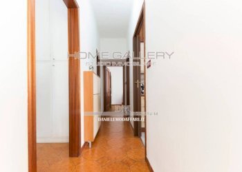 Corridoio - Quadrilocale via Gian Battista Monti, 26, Genova (zona Sampierdarena) - foto 21