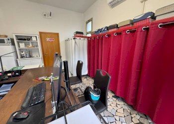 Interno non residenziale - Negozio via Giuseppe Garibaldi, 31, Casalecchio di Reno - foto 3