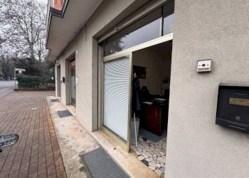 Ingresso - Negozio via Giuseppe Garibaldi, 31, Casalecchio di Reno - foto 4