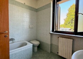 Bagno - Villa via Giacomo Piscina, 45, Carmagnola - foto 12