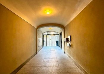 Interno palazzo - Quadrilocale via Gardezzana, 10, Carmagnola - foto 4