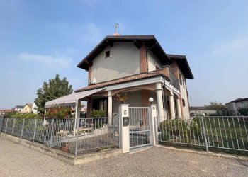 Facciata - Villa via Don Giovanni Battista Sapino, 31/1, Carmagnola - foto 48