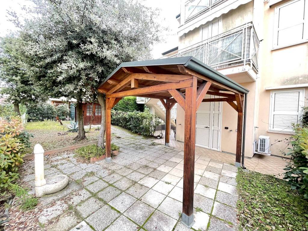 Giardino - Three-room apartment viale dei Pioppi, Ravenna (neighborhood Porto Corsini) - photo 3