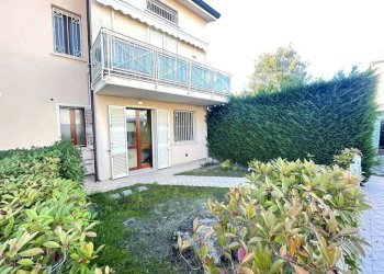 Giardino - Trilocale viale dei Pioppi, Ravenna (zona Porto Corsini) - foto 2