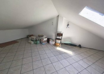 Stanza non arredata - Three-room apartment Monastero di Vasco - photo 6