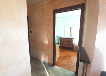 Corridoio - Three-room apartment Monastero di Vasco - photo 26