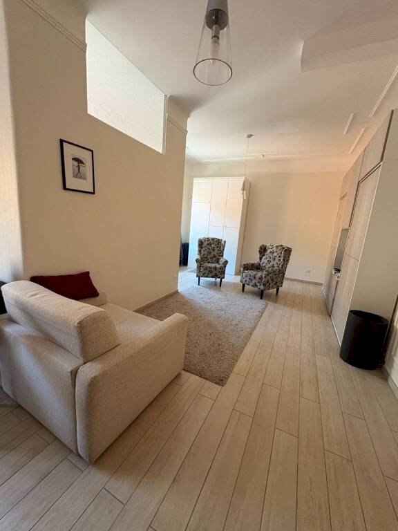 Salone - One-room apartment via Ginori, 15, Roma - photo 1