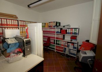 Stanza arredata - Ufficio Bologna (zona Irnerio) - foto 6