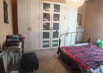 Camera da letto - Bilocale via Monte Rosa, 74, Torino (zona Barriera Milano) - foto 23