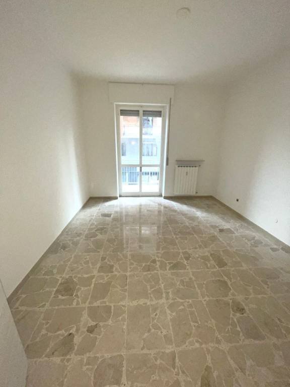 Camera da letto - Quadrilocale corso Cento Cannoni, 106, Alessandria - foto 2