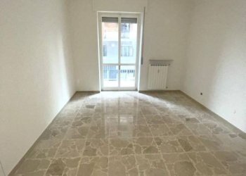 Camera da letto - Quadrilocale corso Cento Cannoni, 106, Alessandria - foto 2