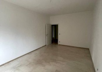 Soggiorno - Quadrilocale corso Cento Cannoni, 106, Alessandria - foto 9