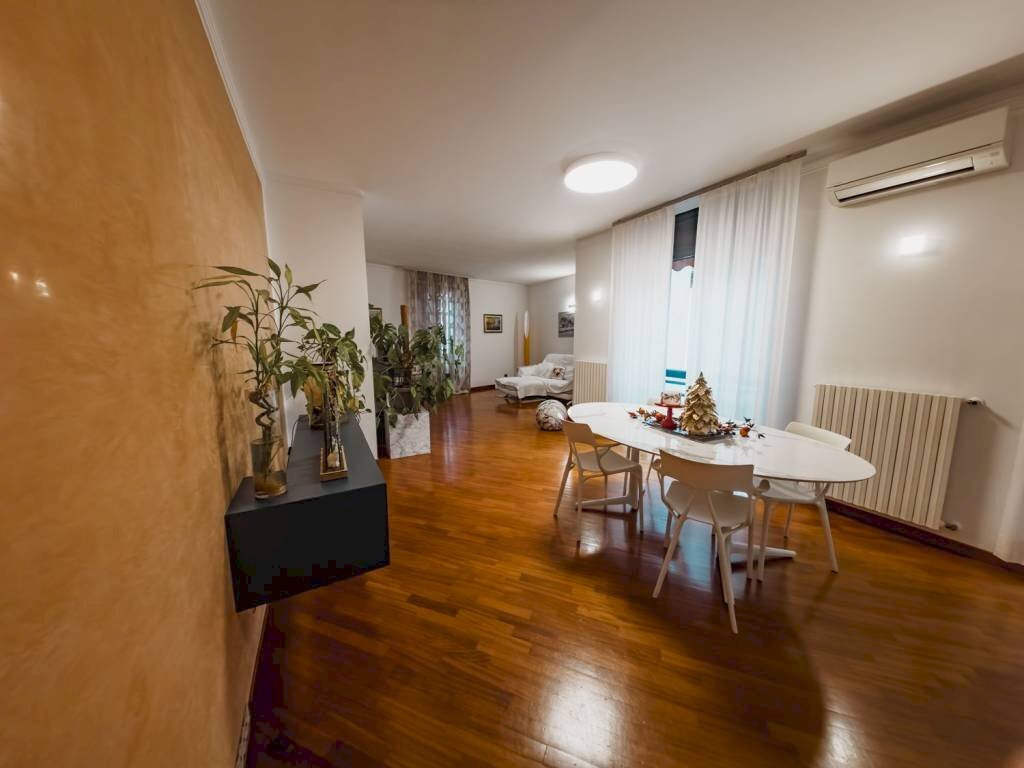 Salone - Appartamento via dell'Erba, 10, Alessandria - foto 1