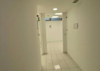 Corridoio - Shop via San Lorenzo, 113, Alessandria - photo 20