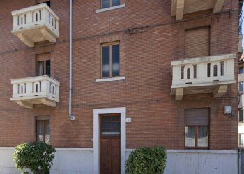 Facciata - Bilocale via Mirabello, 8, Torino (zona Madonna del Pilone) - foto 4