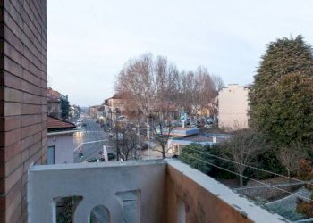 Balcone - Bilocale via Mirabello, 8, Torino (zona Madonna del Pilone) - foto 7