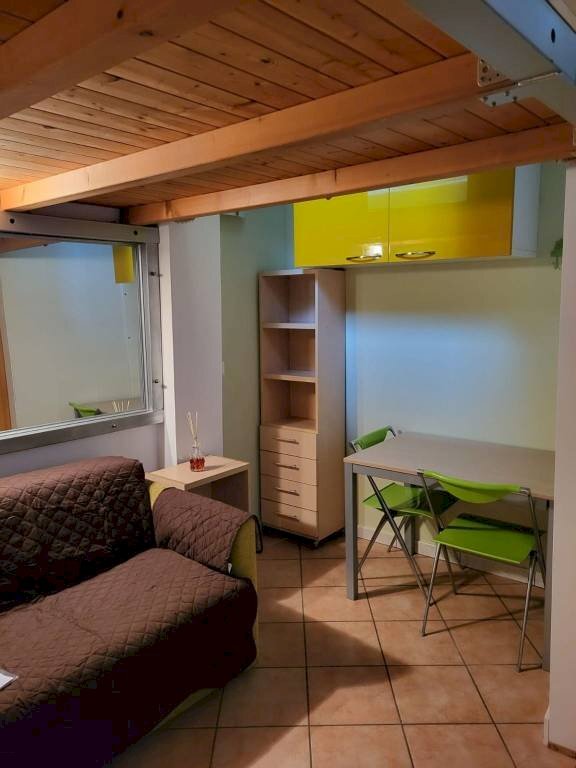 Camera da letto - Bilocale piazza Ulisse Aldrovandi, Bologna (zona Centro Storico) - foto 2