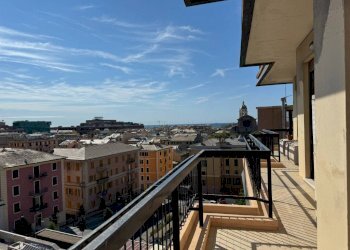 Balcone - Appartamento via Giuseppe Elia Benza, Genova (zona Sestri Ponente) - foto 1