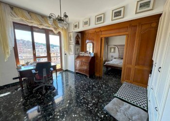 Camera da letto - Appartamento via Giuseppe Elia Benza, Genova (zona Sestri Ponente) - foto 31