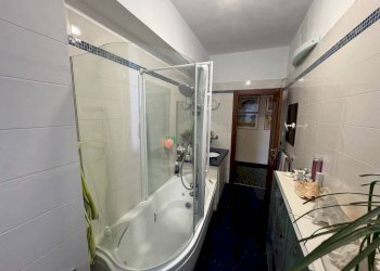 Bagno - Appartamento via Giuseppe Elia Benza, Genova (zona Sestri Ponente) - foto 40