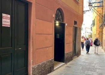 Facciata - Negozio via Giuseppe Garibaldi, Camogli - foto 4