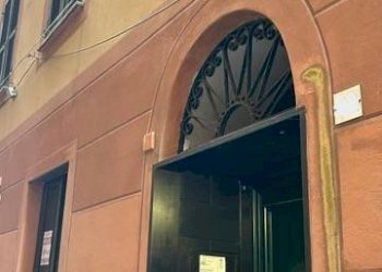 Facciata - Negozio via Giuseppe Garibaldi, Camogli - foto 10