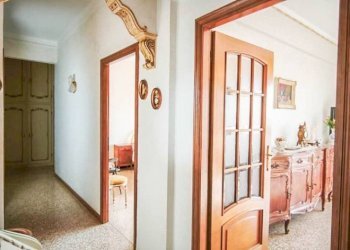 Corridoio - Quadrilocale via Carlo Emery, Genova (zona Marassi) - foto 2