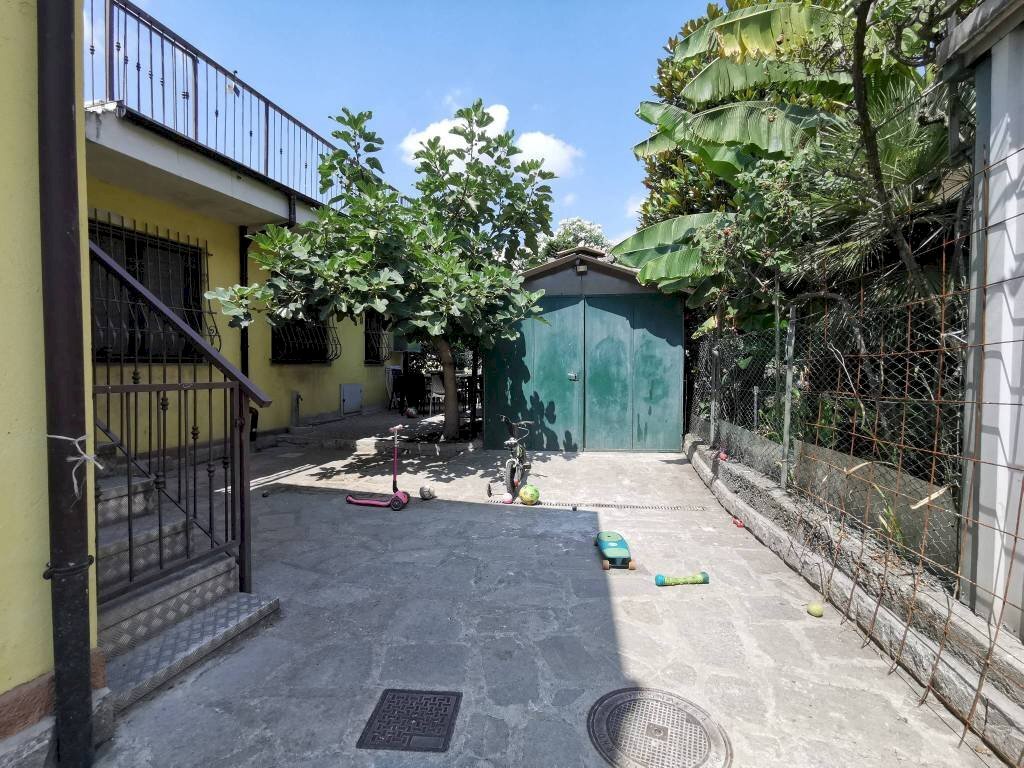 Giardino - Casa indipendente via Andrea Sansovino, 243, Torino - foto 1