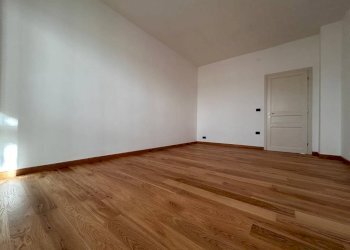 Camera da letto - Trilocale via Giuseppe Verdi, 14, Fossano - foto 10