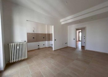 Cucina - Trilocale via Giuseppe Verdi, 14, Fossano - foto 4