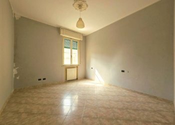 Camera da letto - Three-room apartment strada Nuova, Parma - photo 4