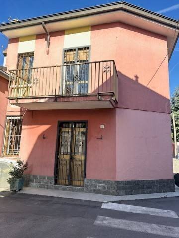 Facciata - Bilocale via Massimiliano De Leva, 7, Bollate - foto 1