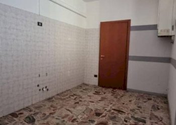 Cucina - Bilocale via Massimiliano De Leva, 7, Bollate - foto 16