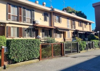 Facciata - Villa a Schiera via Lev Tolstoj, 6, Senago - foto 2