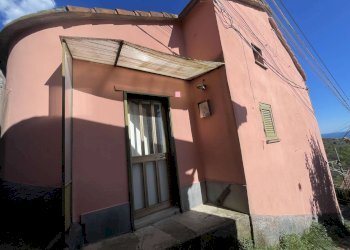 ESTERNO - Casa indipendente VIA CANNETO APPARIZIONE, Genova (zona Apparizione) - foto 3