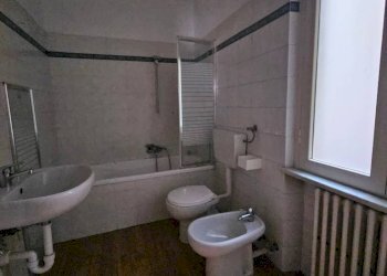 Bagno - Quadrilocale via Francesco Morelli, 14, Asti - foto 5