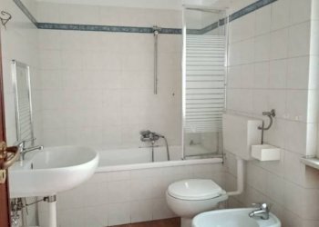 Bagno - Quadrilocale via Francesco Morelli, 14, Asti - foto 22