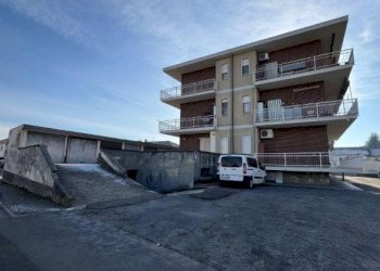 Zona - Box via Generale Pronotto, Piscina - foto 3