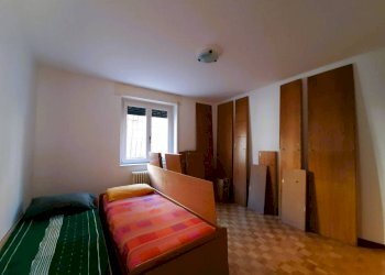 Camera da letto - Trilocale via Piedo, 101, Tresivio - foto 15