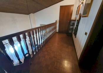 disimpegno piano primo - Villa via Ada Negri, Boffalora d'Adda - foto 19