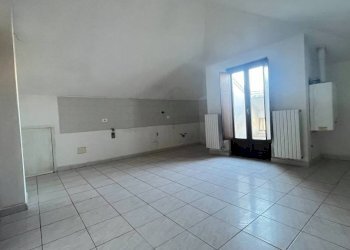 Salone - Attico via Cavalieri di Vittorio Veneto, 15, Villafranca d'Asti - foto 3