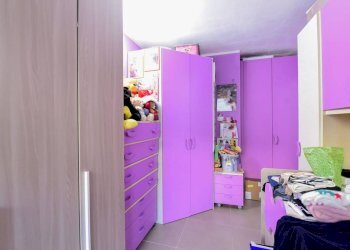 Camera da letto - Trilocale via Campora, 5, frazione Osigo, Valbrona - foto 12