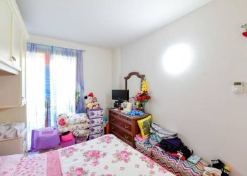 Camera da letto - Trilocale via Campora, 5, frazione Osigo, Valbrona - foto 15